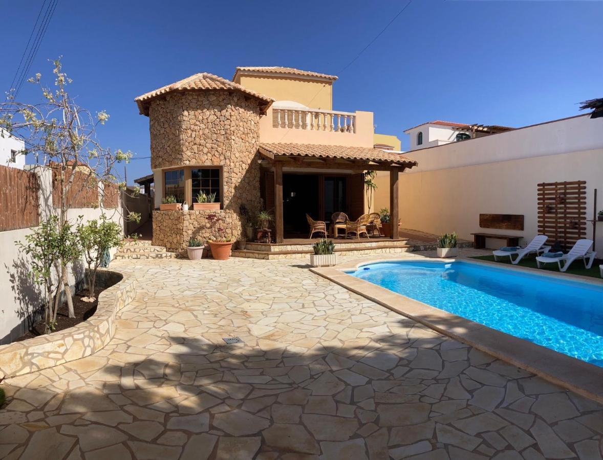 Villa Ingrid. Piscina Exterior. Las Playas المظهر الخارجي الصورة